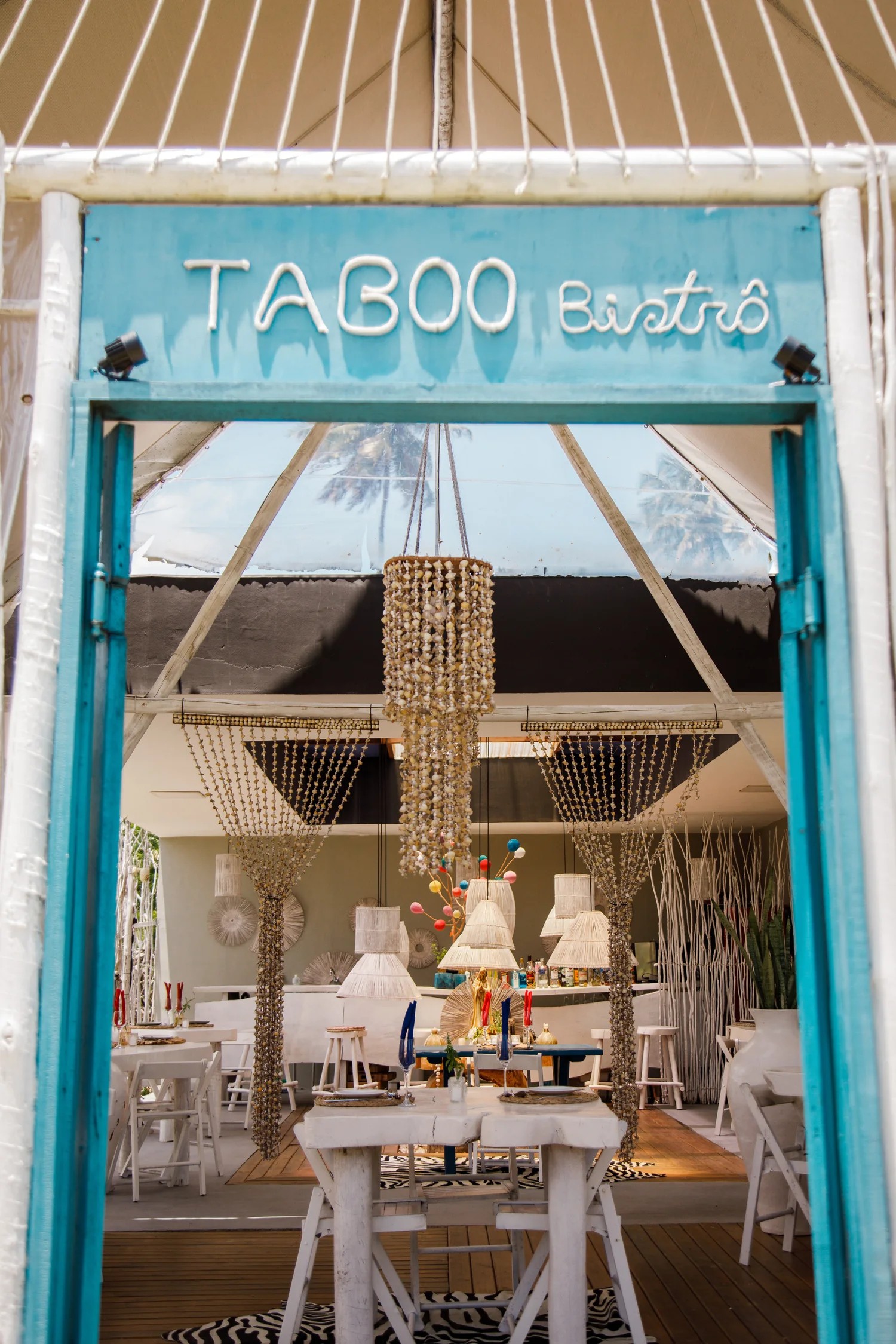 Ambiente do Taboo Bistrô durante o dia